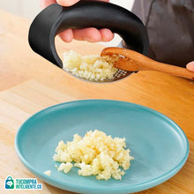 Cargar imagen en el visor de la galería, Machacador de Ajo / Práctico y Rápido