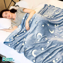 Cargar imagen en el visor de la galería, COBIJA LUMINOSA / NO MÁS OSCURIDAD.