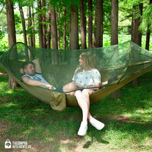 Cargar imagen en el visor de la galería, HAMACA PORTATIL - IDEAL PARA TUS VIAJES