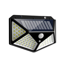 Cargar imagen en el visor de la galería, Reflector LED con Panel solar y sensor de movimiento Integrado / Ideal para Exteriores.