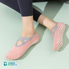 Cargar imagen en el visor de la galería, Medias Para Yoga y Pilates Antideslizantes PACK x 4
